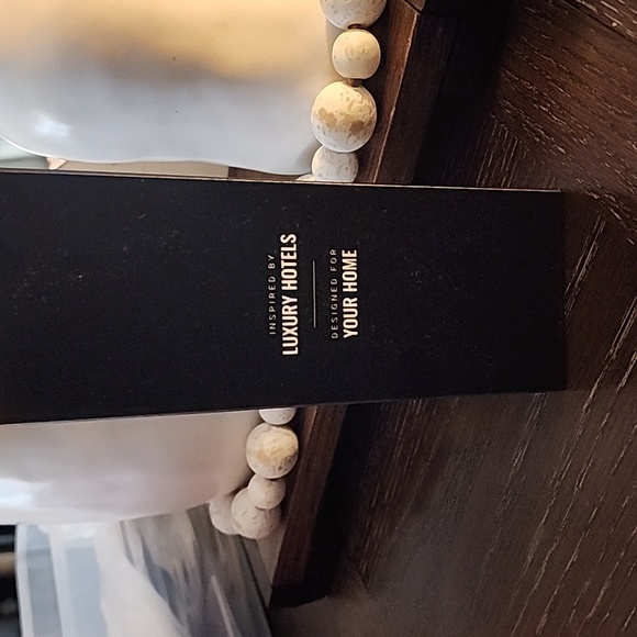 NIB Hotel Collection Reed Diffuser - Black Packaging - Picture 2 of 6
